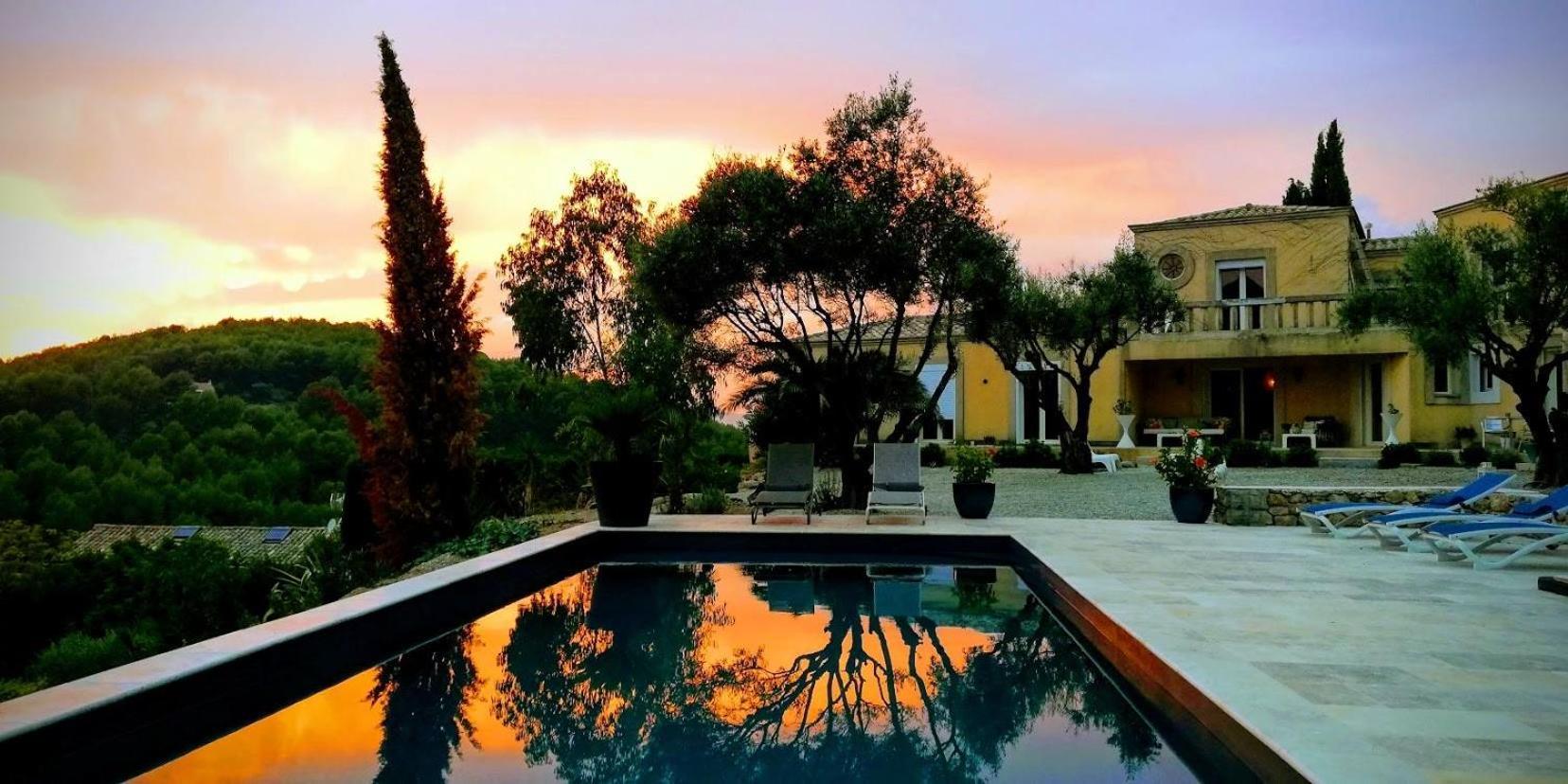 Castel'Lodge Le Beausset Εξωτερικό φωτογραφία